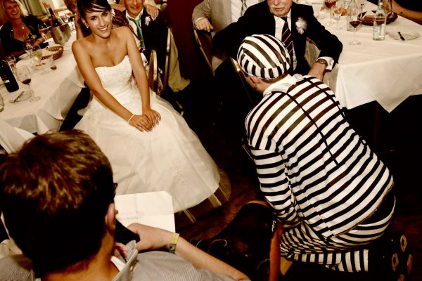 Brautentführung bei einem Hochzeitsfeier